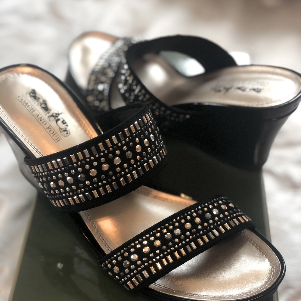 Coach and Four Vander Wedge size 8 New in box